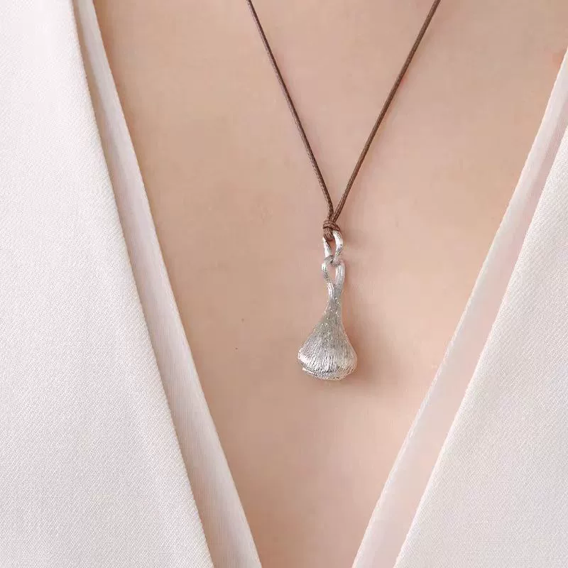 Adjustable Black Pendant Necklace gallery 2