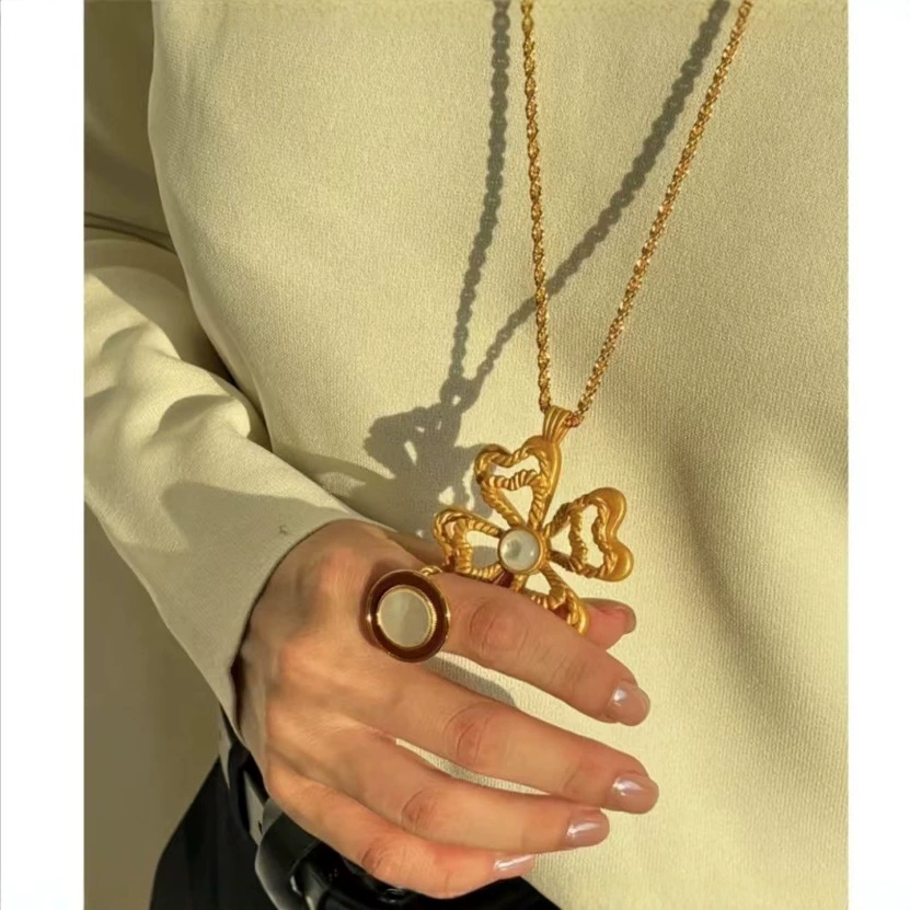 Amazon High Sense Pendant Long Necklace gallery 3