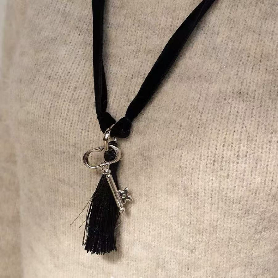 Black Ribbon Simple Cold Style Necklace gallery 2