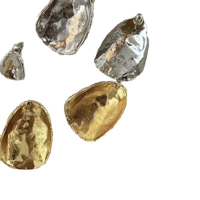 European And American Pleated Texture Earrings gallery 3