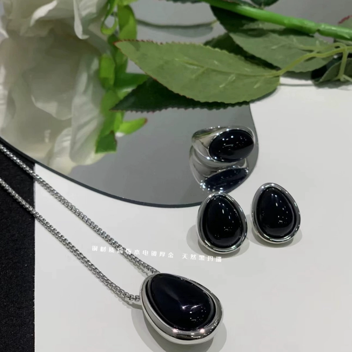 European And American Style Water Necklace gallery 3