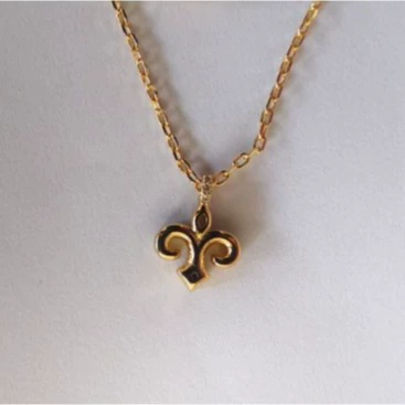 Iris Flower Zircon Hollow Pendant Necklace gallery 2