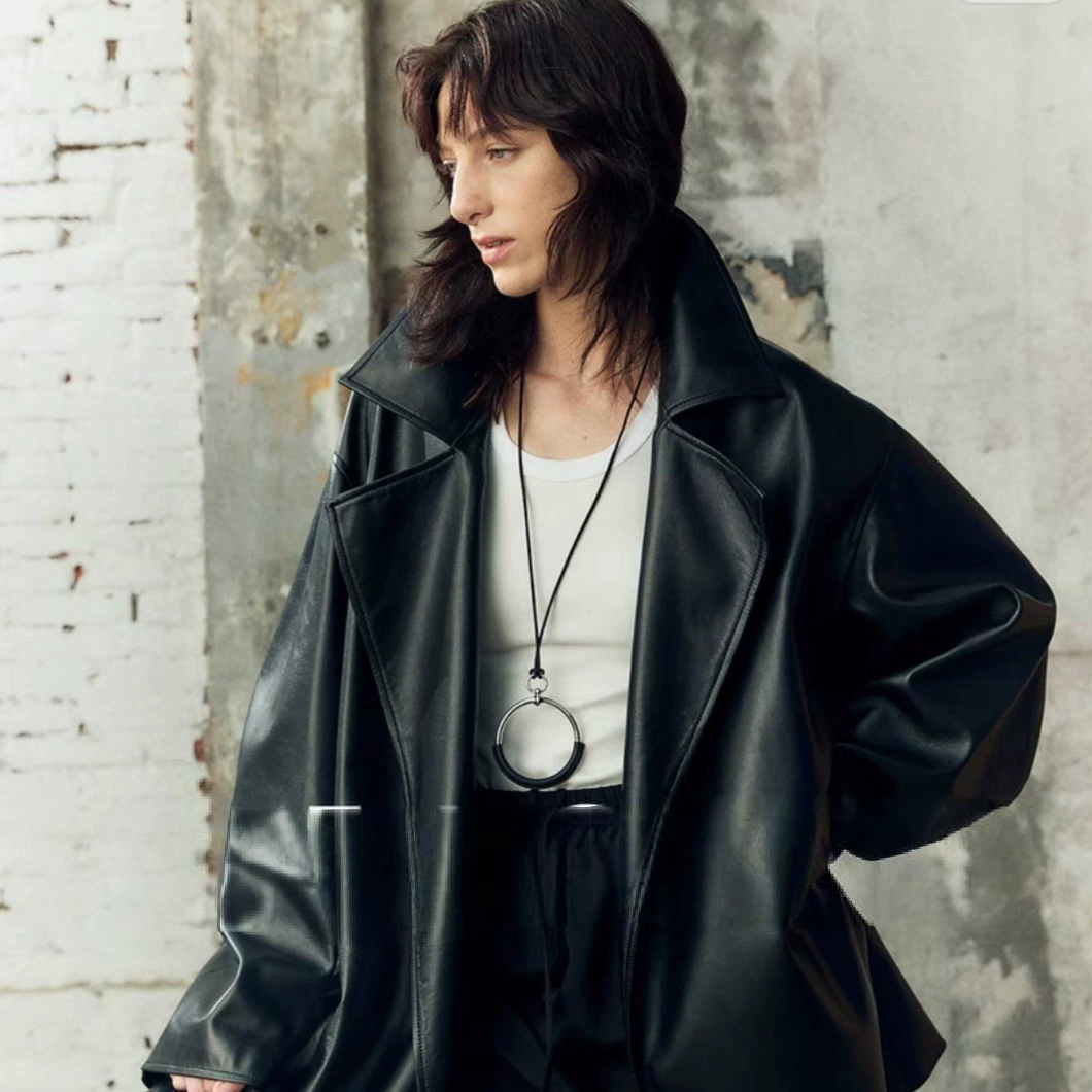 Korean Style Minimalist Loop Black Necklace