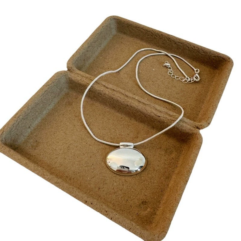 Oval Vintage Necklace gallery 3