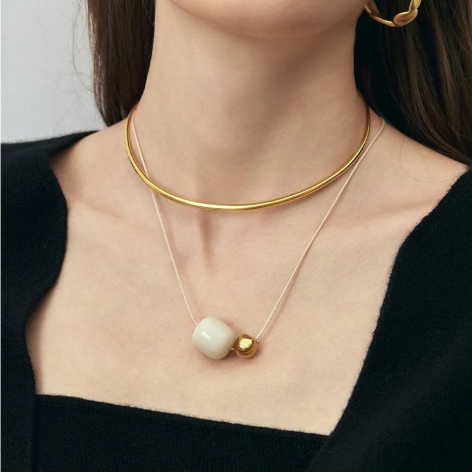 Ivory Bead Pendant Necklace