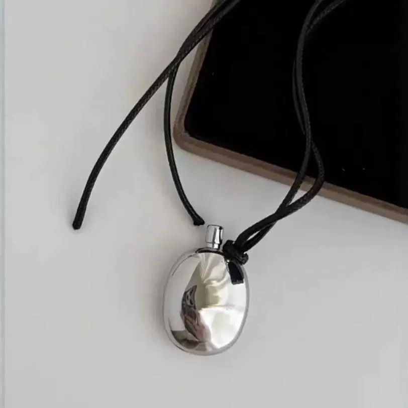 Pendant Necklace gallery 2