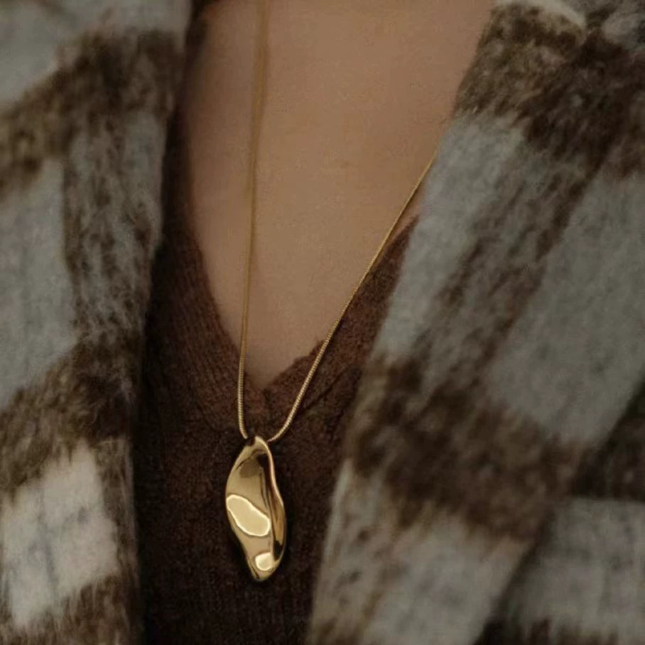 Pendant Necklace gallery 2