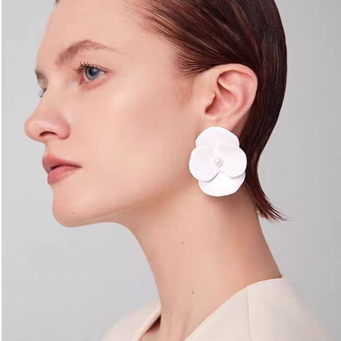 Poppy Flower White Flower Stud Earrings