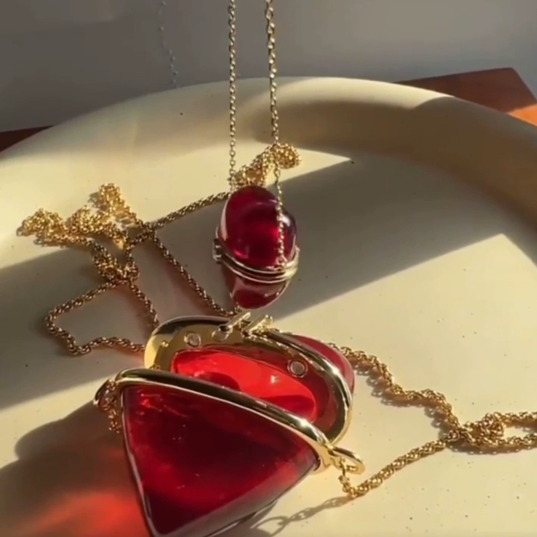 Resin Open Hollow Red Necklace gallery 2