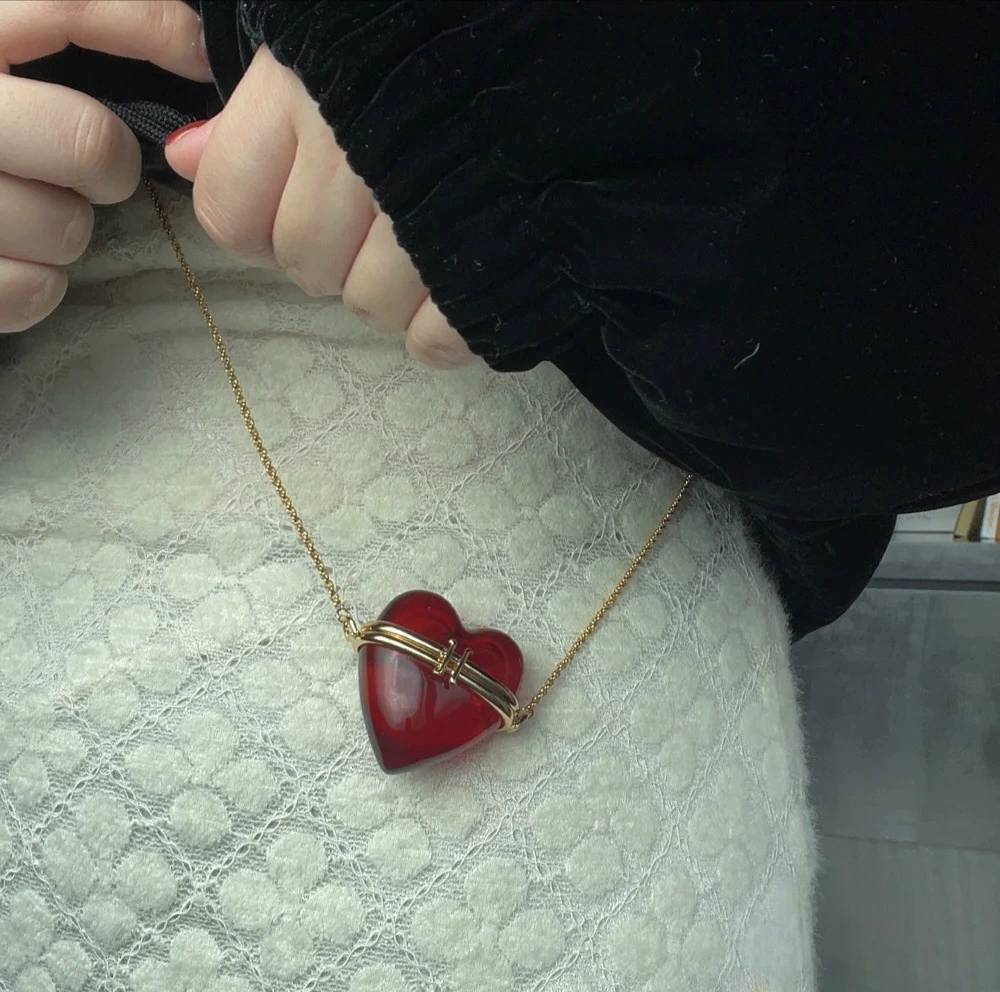 Resin Open Hollow Red Necklace gallery 3