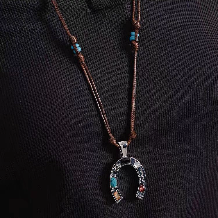 Spring And Summer Horseshoe Braided Necklace gallery 2