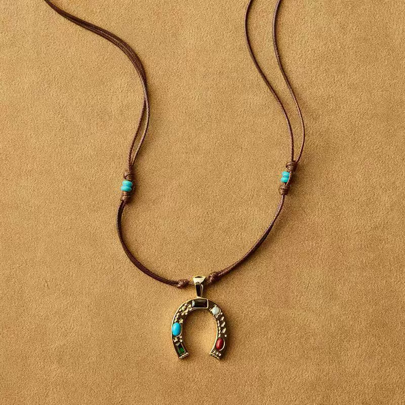 Spring And Summer Horseshoe Braided Necklace